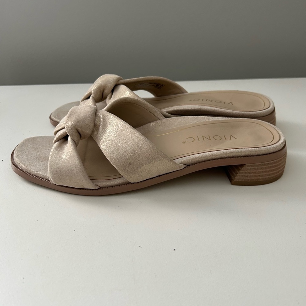 Vionic Mabel Slide - Picture 3 of 7
